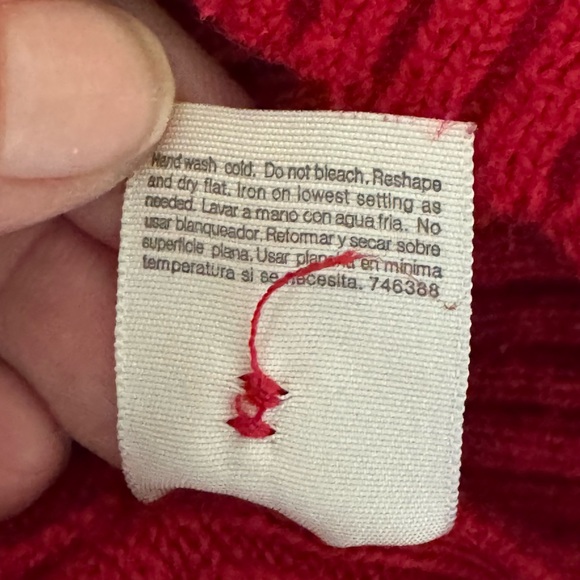 C-27 St. John’s Bay Red Long Sleeve PulloverSweater Size‎ M - Picture 15 of 16